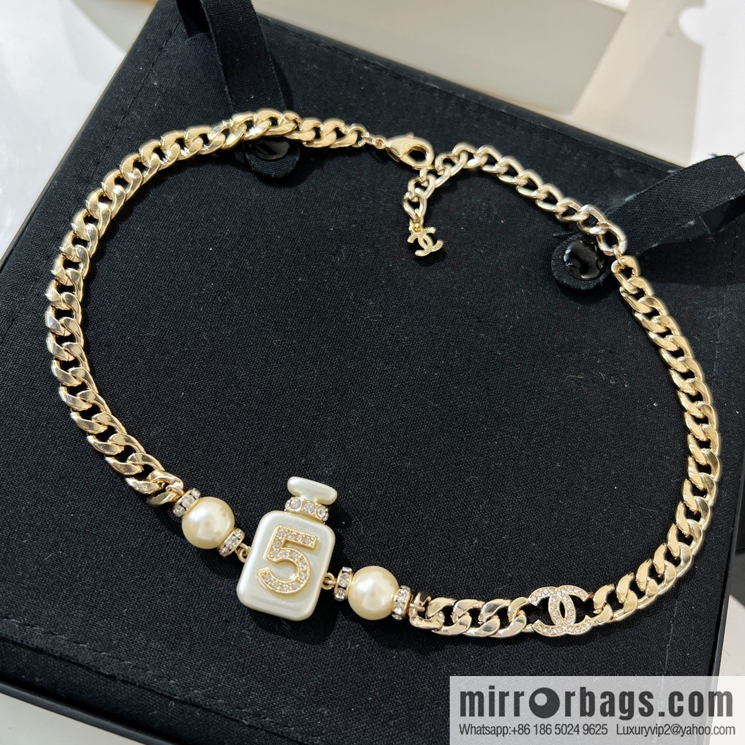 New ☑️ Chanel choker 5 word perfume bottle pearl necklace necklace necklace