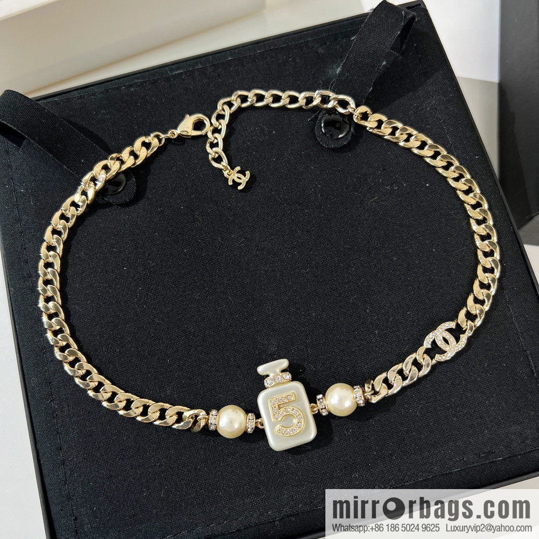 New ☑️ Chanel choker 5 word perfume bottle pearl necklace necklace necklace