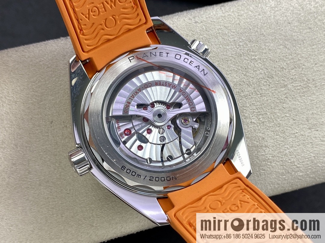 BBt boutique, Omega, Ocean Cosmos timepiece Seamaster 600 meters series 8900 movement automatic mechanical men's watch
