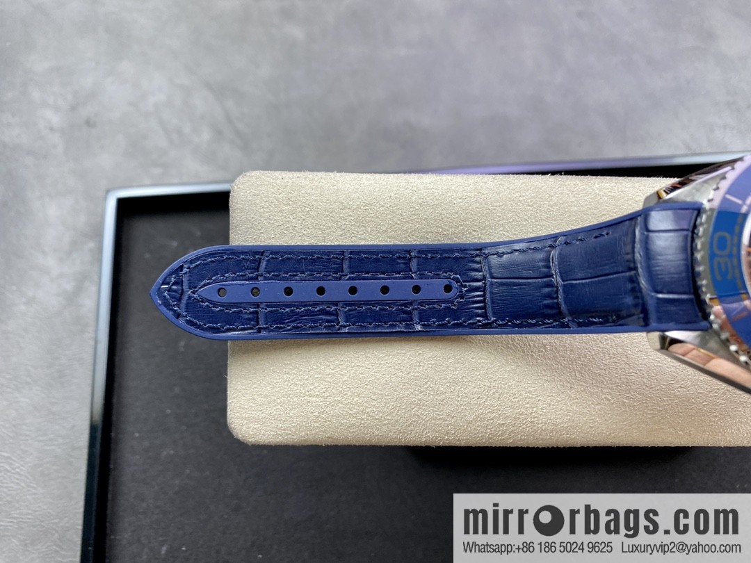 Omega, Ocean Cosmos Timepiece Hippocampus 600-meter series automatic mechanical men's watch is equipped with a stable 8900 movement