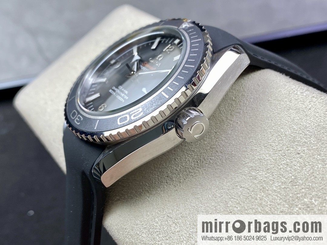 Omega, Ocean Universe 600 meters, Seamaster 600 meters series is equipped with a stable 8500 movement automatic mechanical men's watch