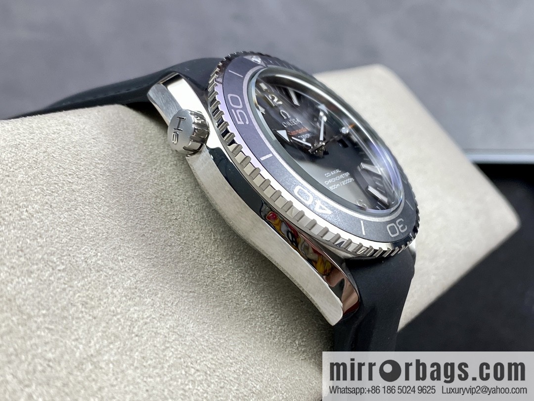 Omega, Ocean Universe 600 meters, Seamaster 600 meters series is equipped with a stable 8500 movement automatic mechanical men's watch