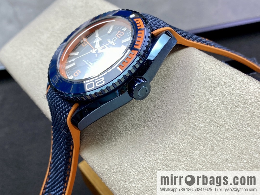 Omega, Deep Sea Blue, Ocean Universe 600 meters GMT Seamaster 600 series automatic mechanical men's watch