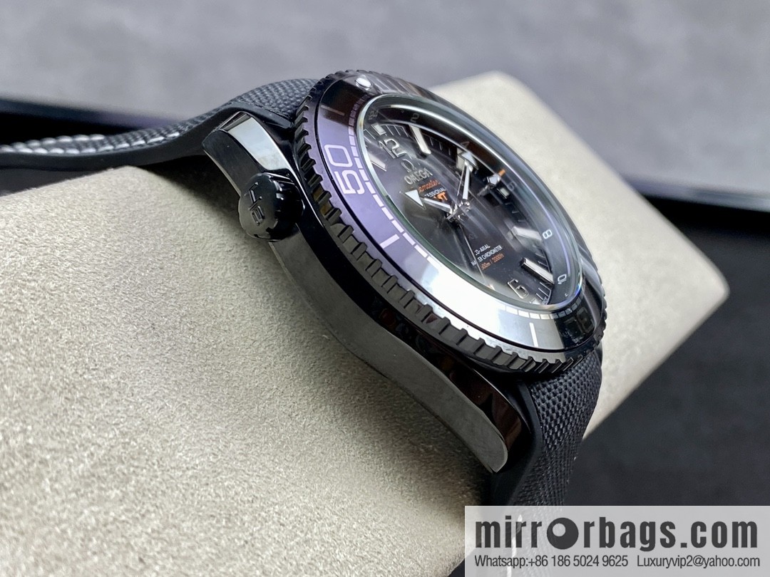 Omega, Deep Sea Blue, Ocean Universe 600 meters GMT Seamaster 600 series automatic mechanical men's watch