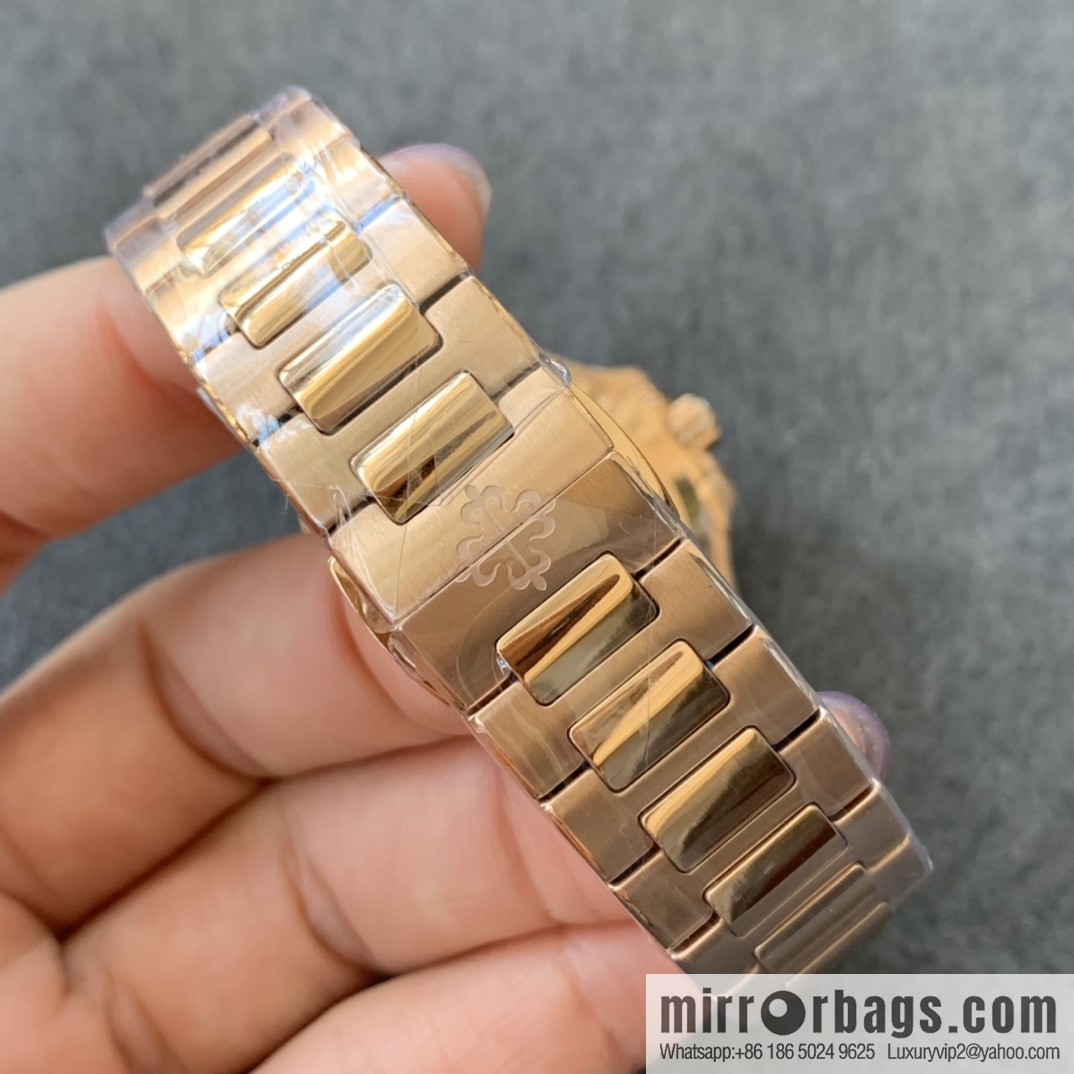 Patek Philippe Sports Elegance Series Nautilus Women's 7118 Model 1. New Customized Edition Cal.324SC Integrated Self-winding Movement