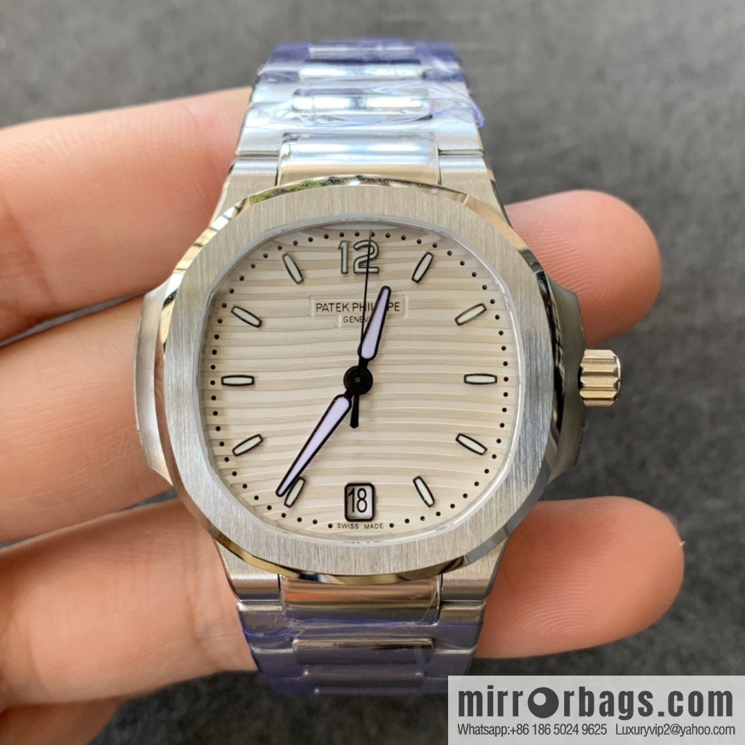 Patek Philippe Sports Elegance Series Nautilus Women's 7118 Model 1. New Customized Edition Cal.324SC Integrated Self-winding Movement