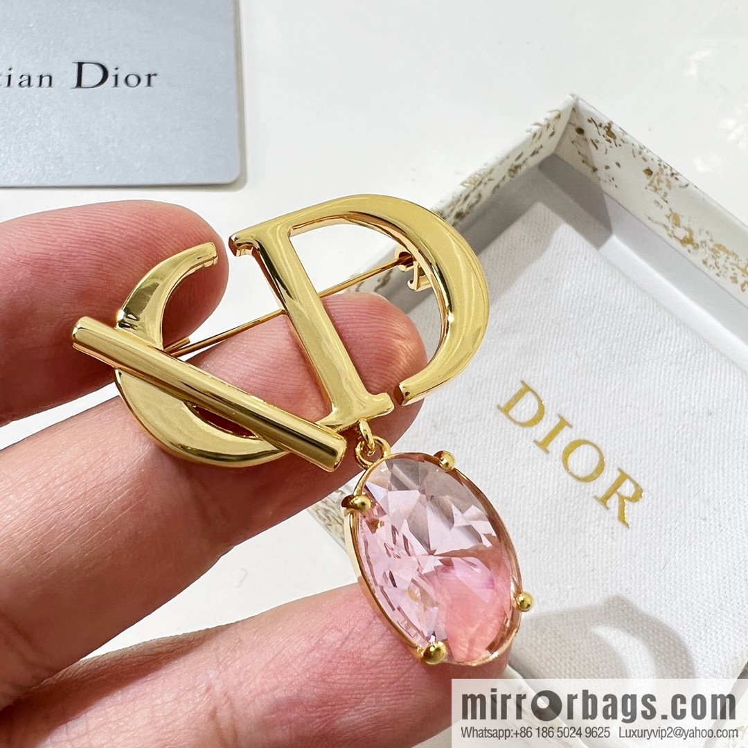 New ☑️ Dior CD pink diamond brooch