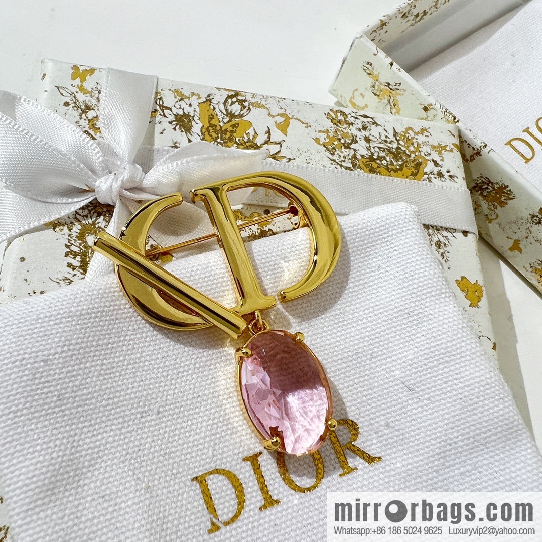 New ☑️ Dior CD pink diamond brooch