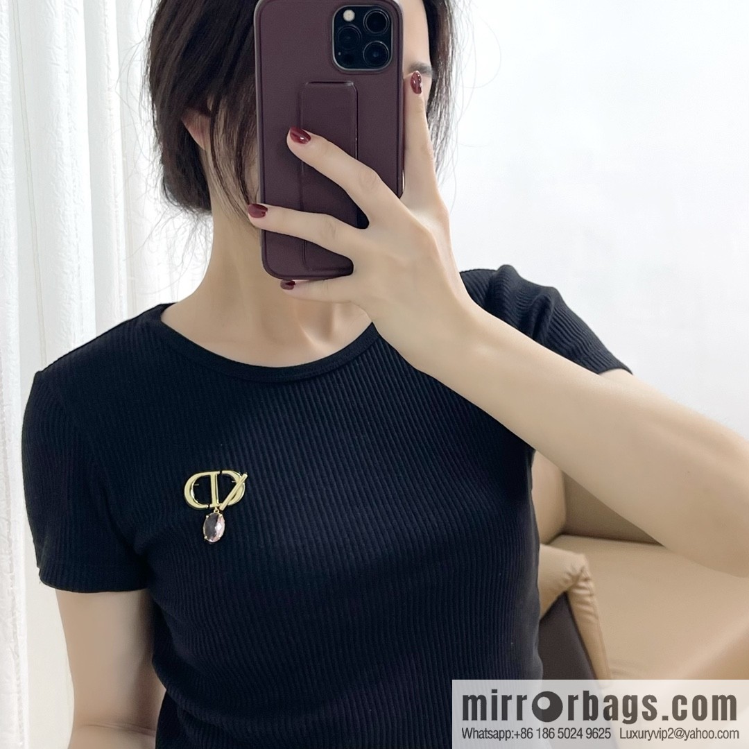 New ☑️ Dior CD pink diamond brooch