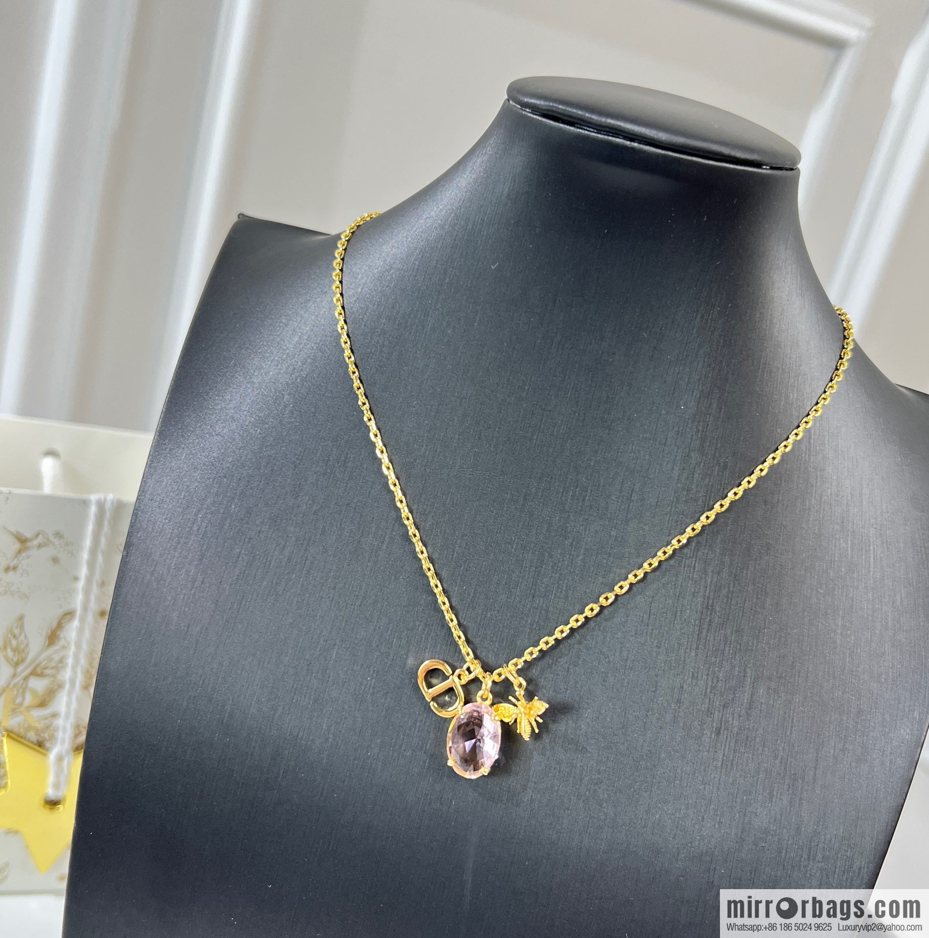 New ☑️ Dior CD pink bee necklace