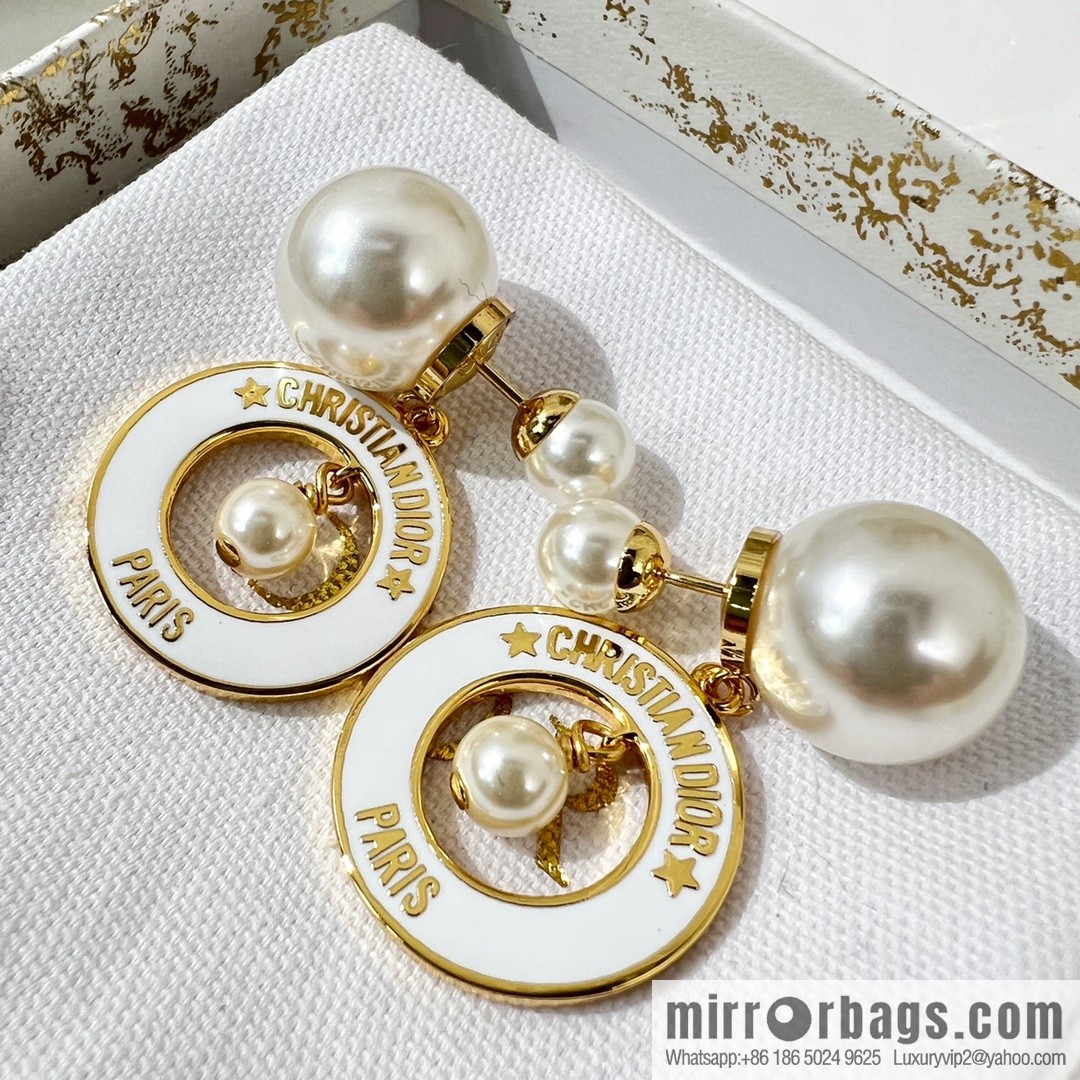 New ☑️ Dior size pearl stud earrings