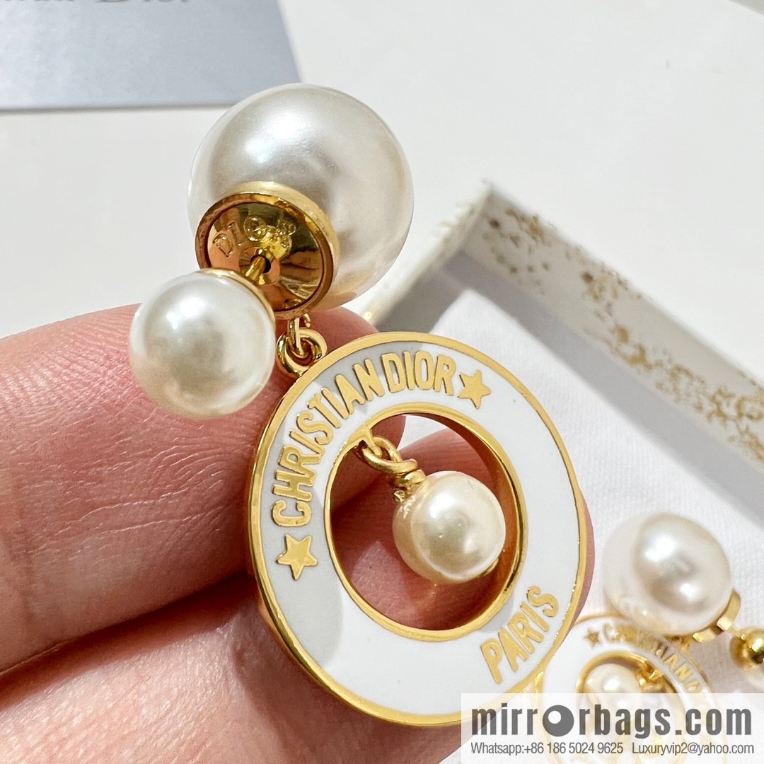 New ☑️ Dior size pearl stud earrings