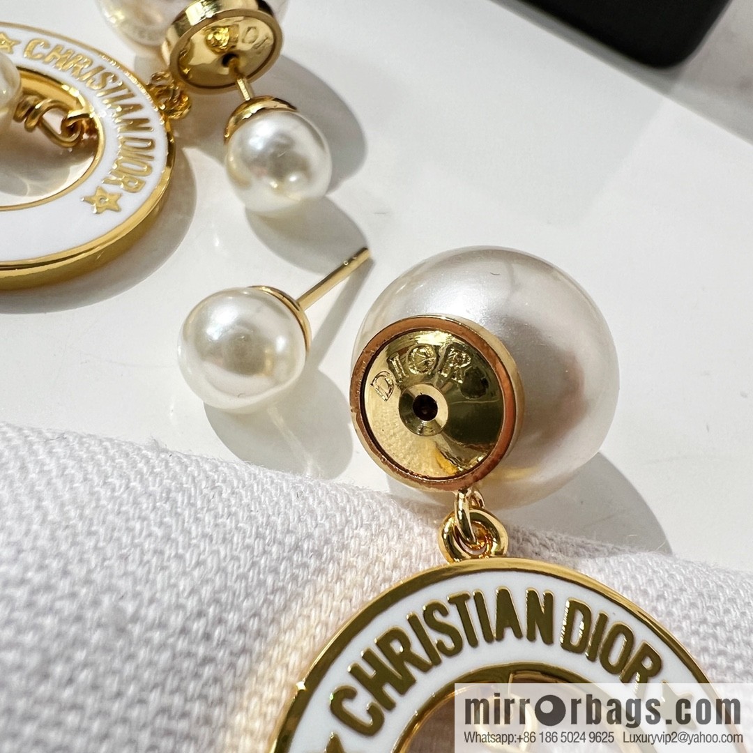 New ☑️ Dior size pearl stud earrings