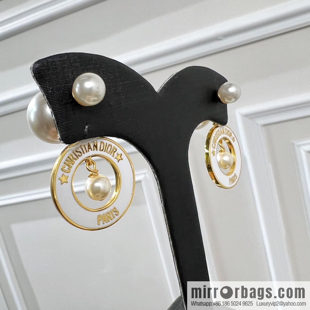 New ☑️ Dior size pearl stud earrings