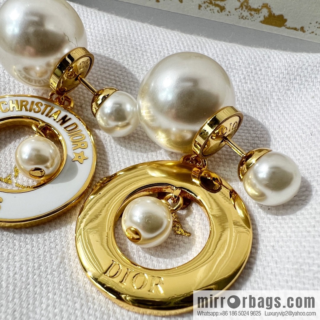 New ☑️ Dior size pearl stud earrings