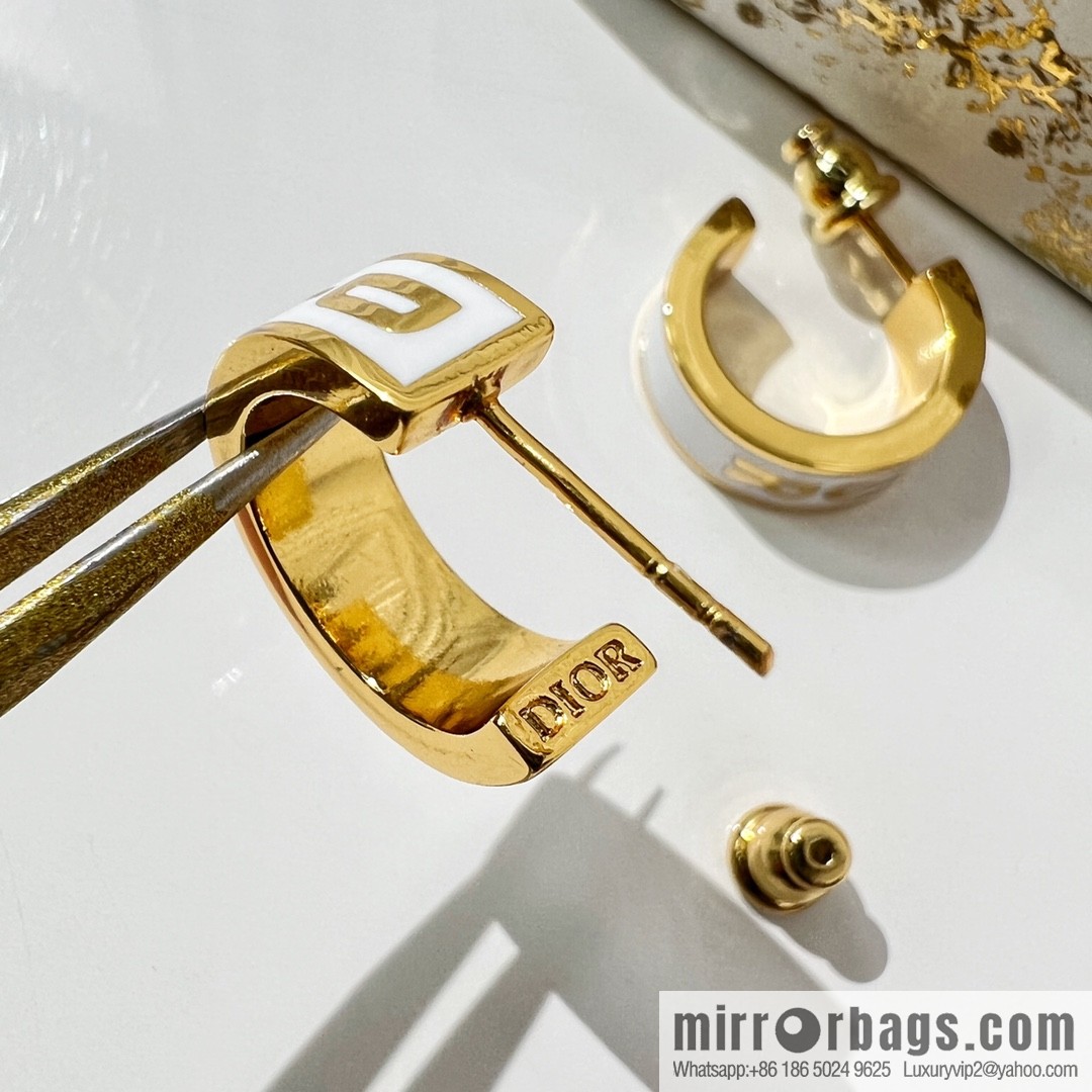 New ☑️ Dior letter stud earrings