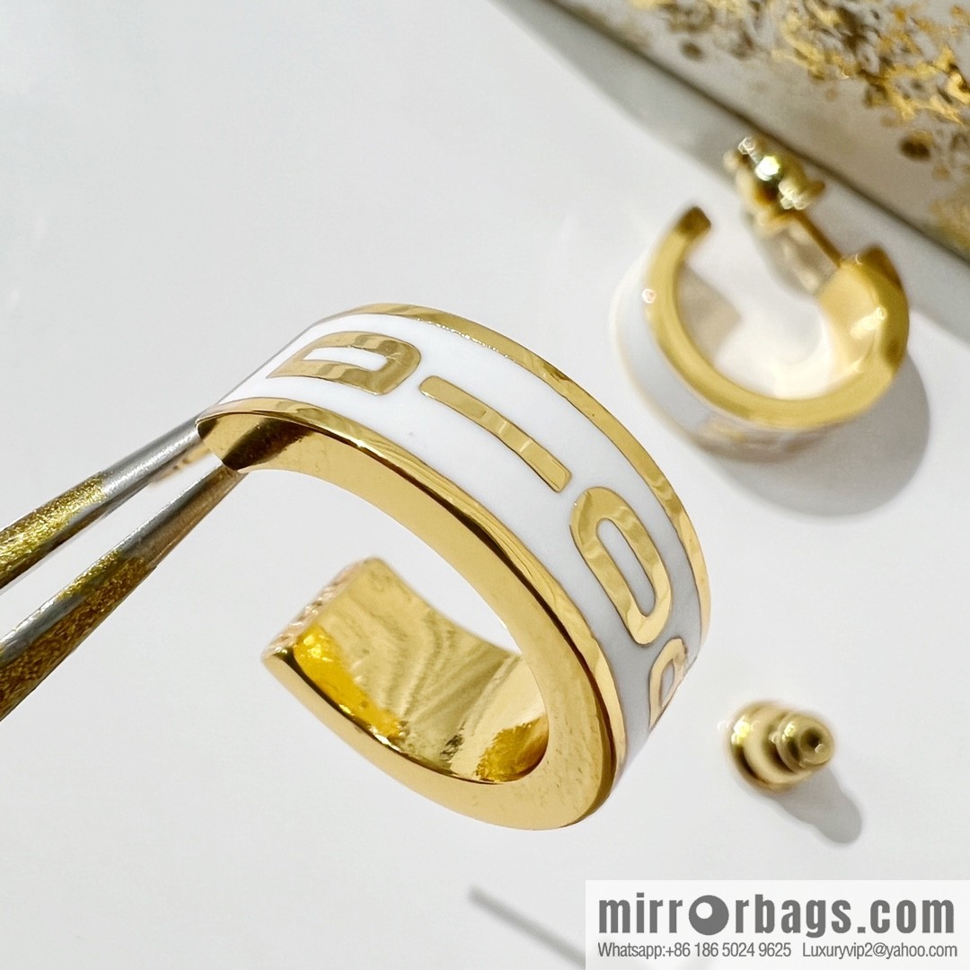 New ☑️ Dior letter stud earrings