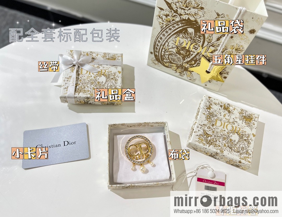 New ☑️ Dior CD pearl brooch