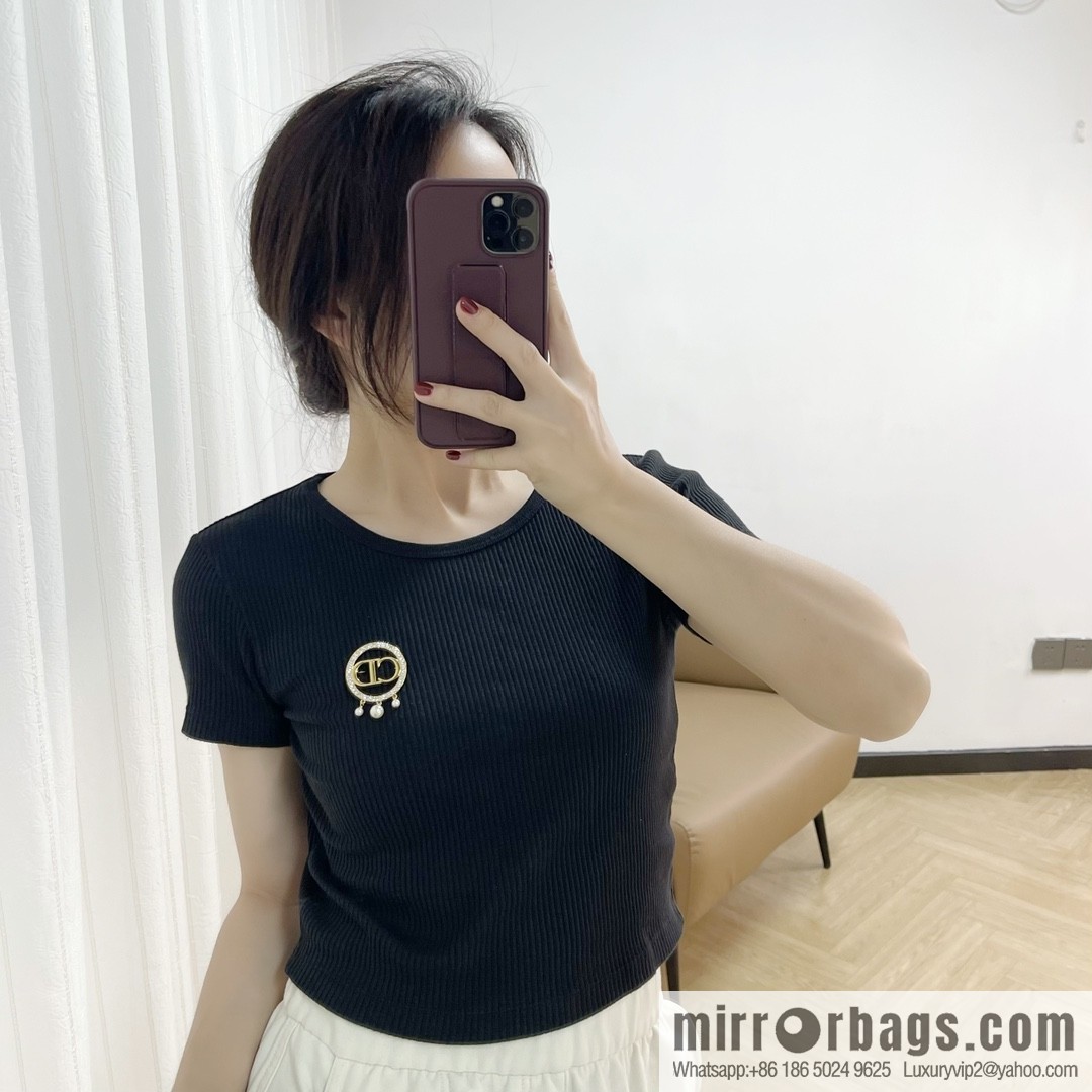 New ☑️ Dior CD pearl brooch