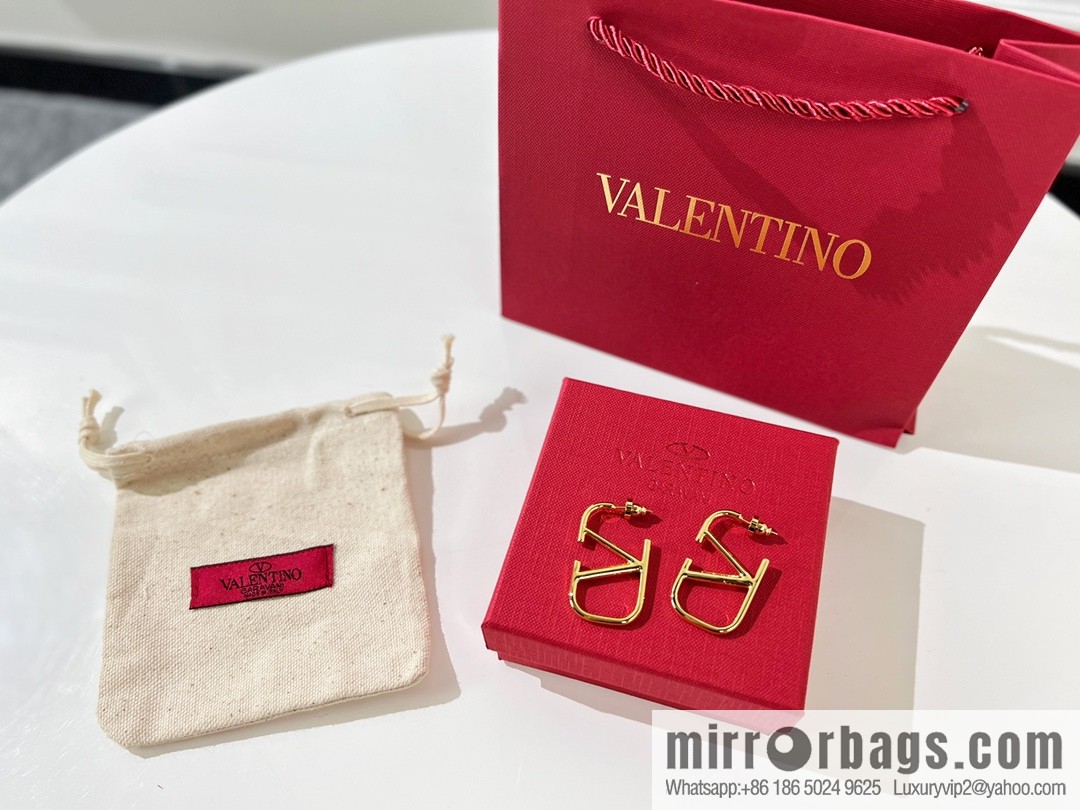 New ☑️ Valentino earrings