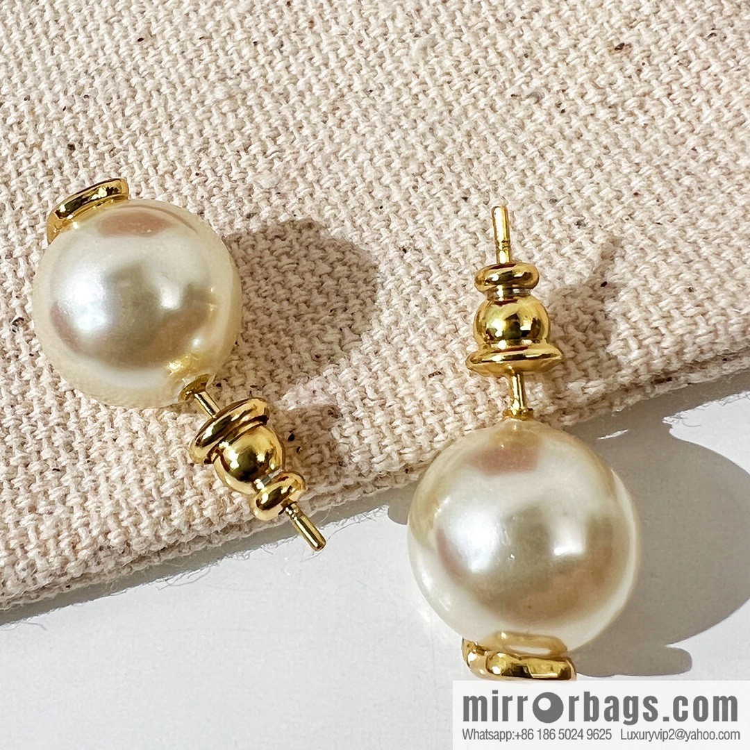 New ☑️ Valentino pearl earrings