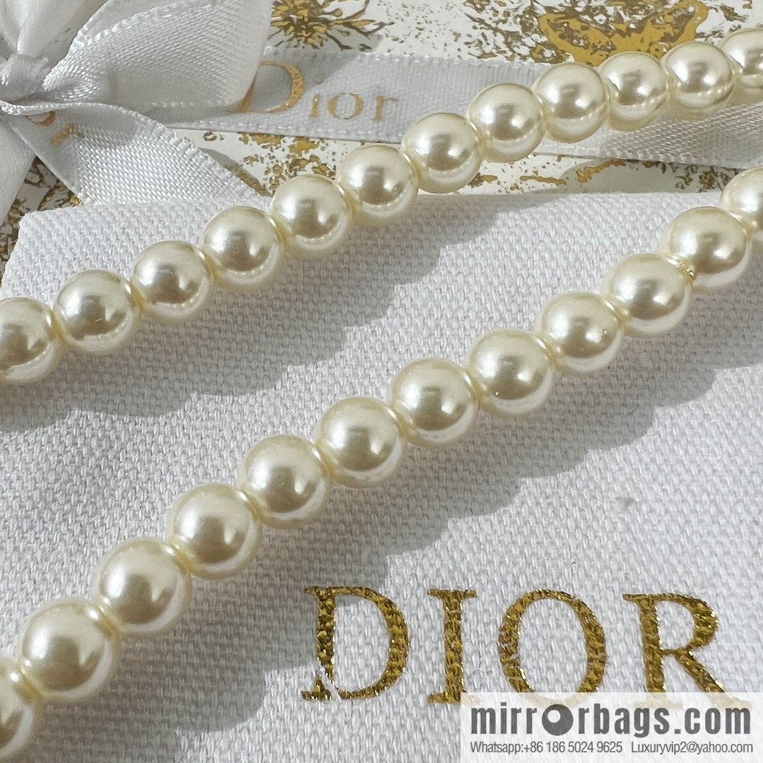 New ☑️ Dior CD pearl necklace