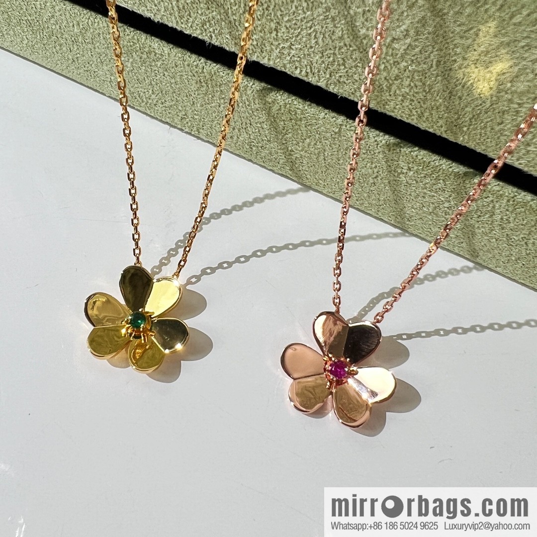 Van Cleef & Arpels Frivole Clover ☘️ necklace