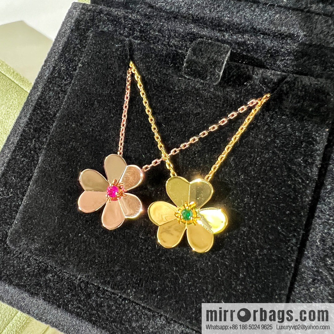 Van Cleef & Arpels Frivole Clover ☘️ necklace