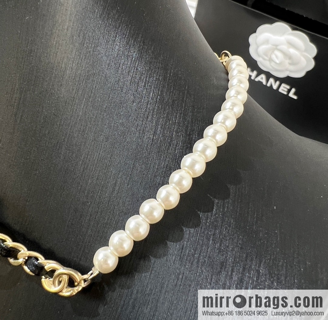 New ☑️ Chanel Double C Bow Pearl Necklace