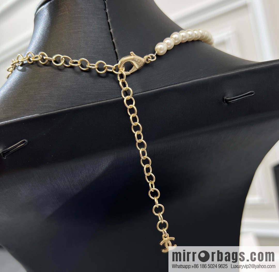 New ☑️ Chanel Double C Bow Pearl Necklace