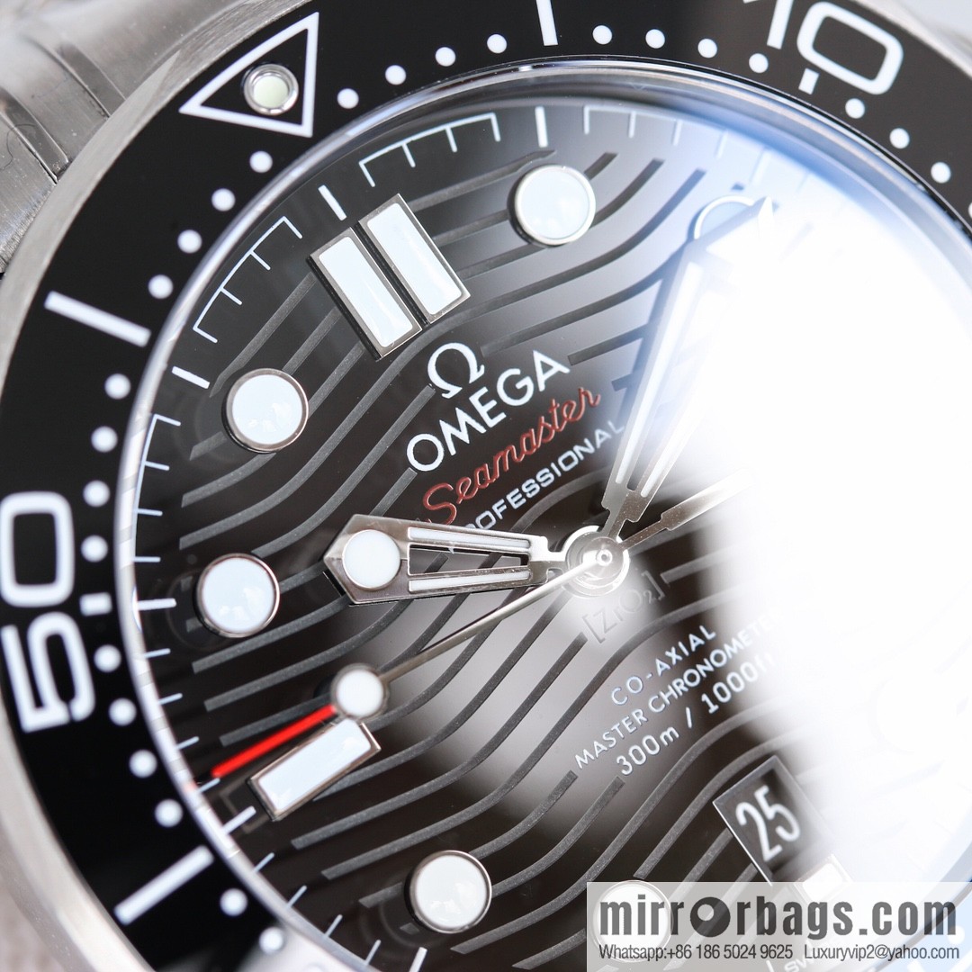 Omega 2022 new green seahorse with double T black balance wheel 8800 movement, 42mm