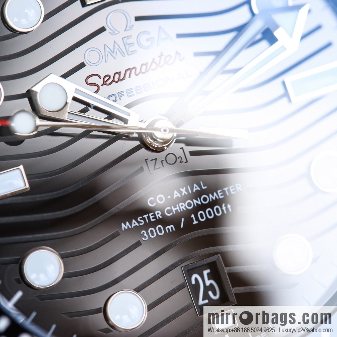 Omega 2022 new green seahorse with double T black balance wheel 8800 movement, 42mm