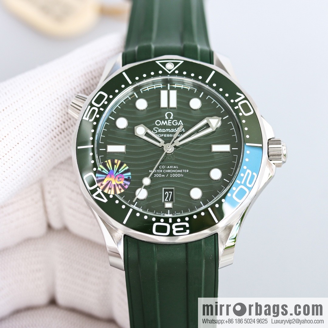 Omega 2022 new green seahorse with double T black balance wheel 8800 movement, 42mm