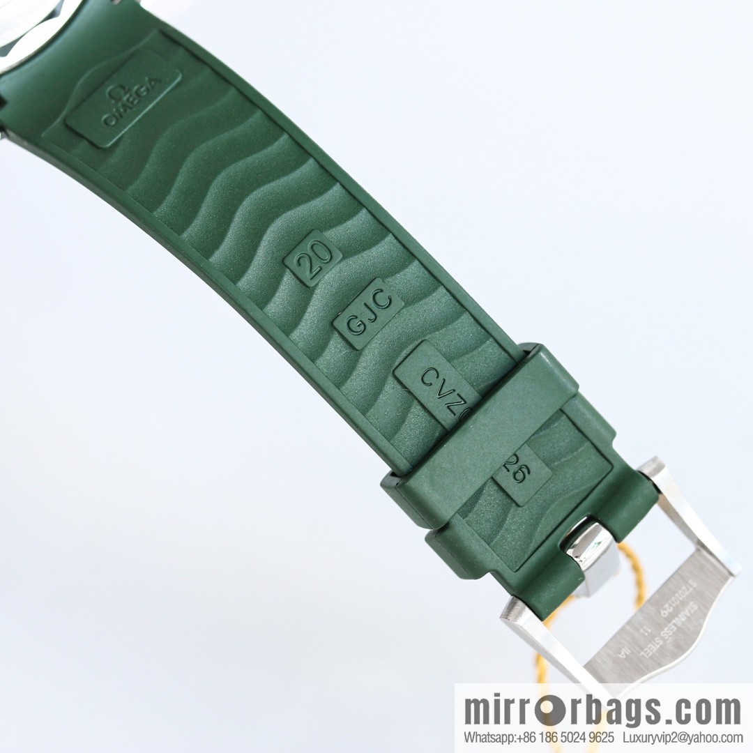Omega 2022 new green seahorse with double T black balance wheel 8800 movement, 42mm