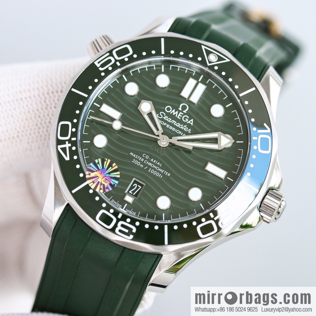Omega 2022 new green seahorse with double T black balance wheel 8800 movement, 42mm