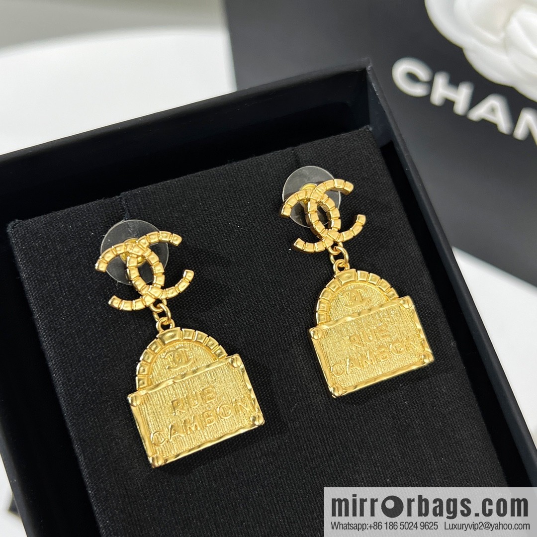 New ☑️ Chanel gold double c bag 👜 stud earrings