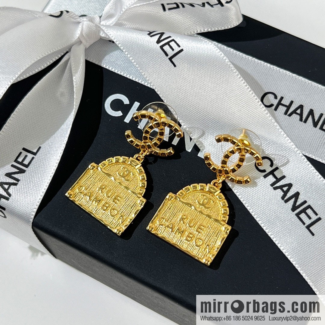 New ☑️ Chanel gold double c bag 👜 stud earrings