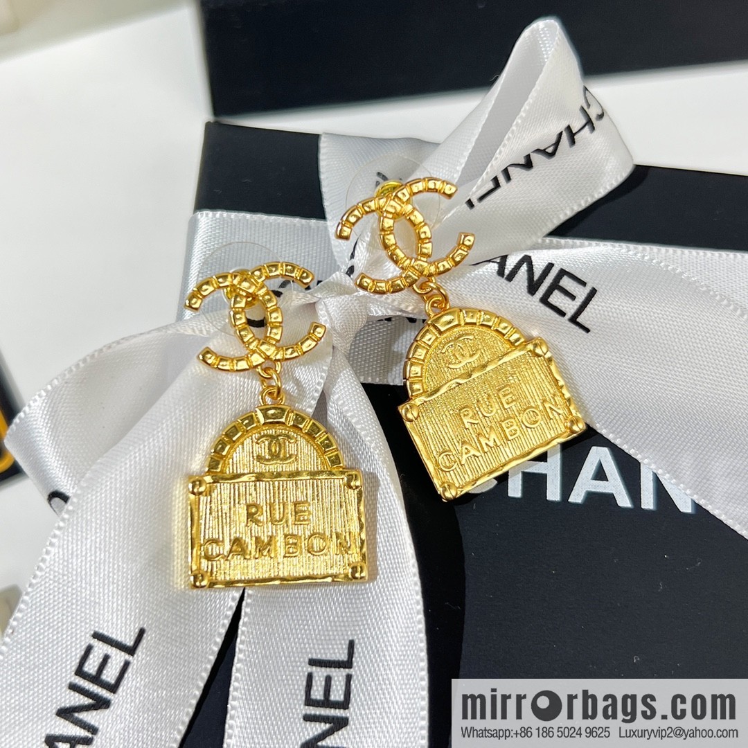 New ☑️ Chanel gold double c bag 👜 stud earrings