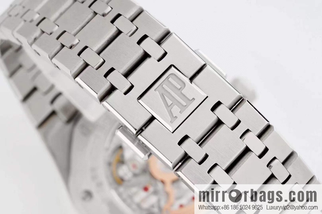 BF's new AP Audemars Piguet, Royal Oak series BF1 multi-function watch 26574, 26606 with replica of the original Cal.5134 movement watch