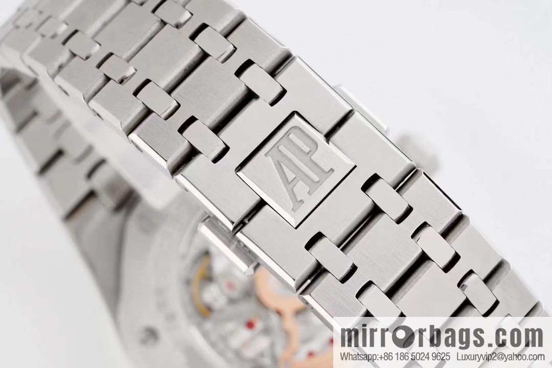BF's new AP Audemars Piguet, Royal Oak series BF1 multi-function watch 26574, 26606 with replica of the original Cal.5134 movement watch