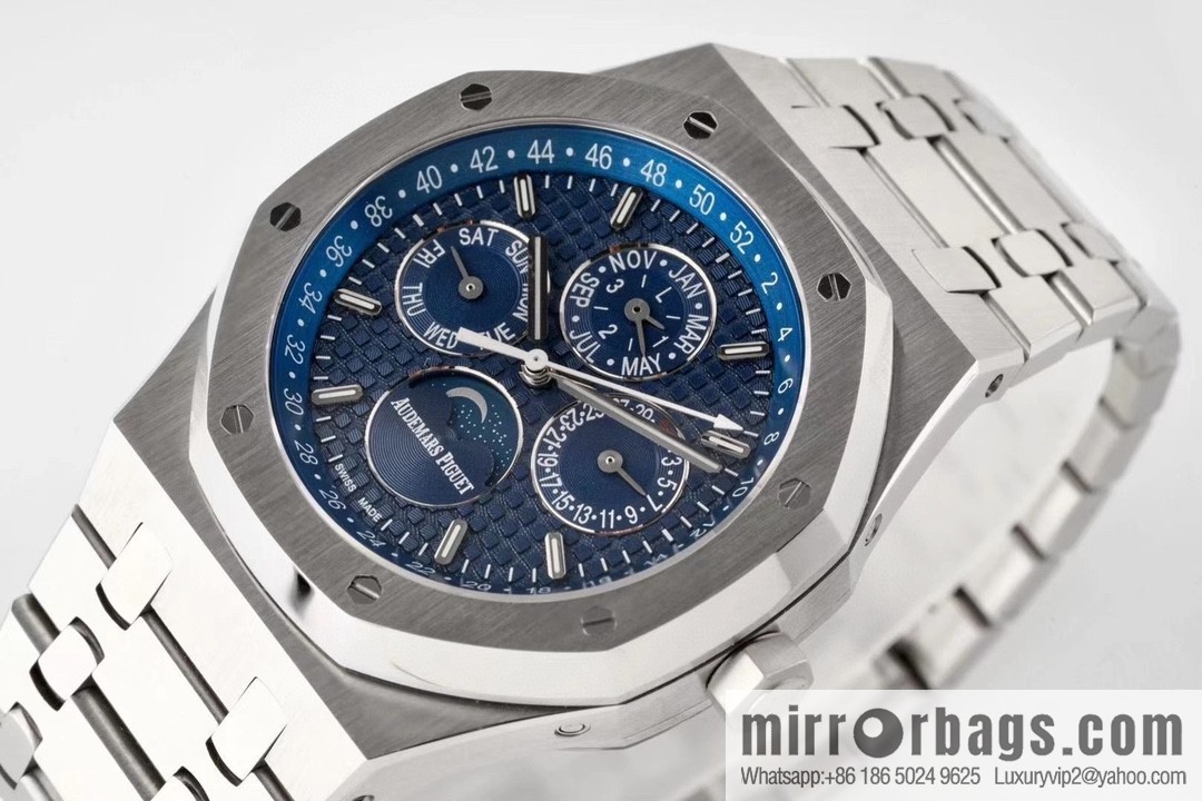 BF's new AP Audemars Piguet, Royal Oak series BF1 multi-function watch 26574, 26606 with replica of the original Cal.5134 movement watch