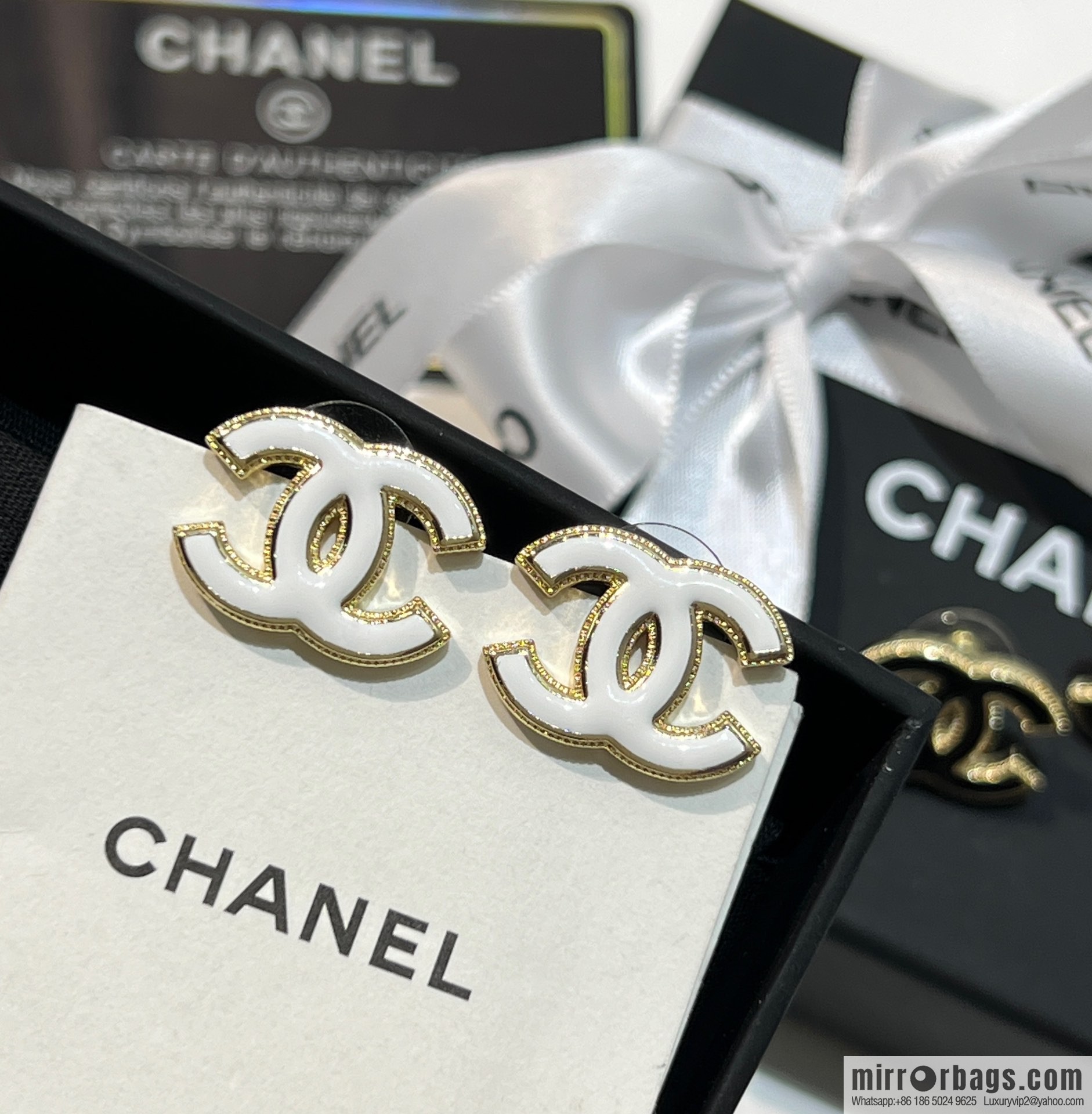 New ☑️ Chanel double c enamel oil drop black and white stud earrings