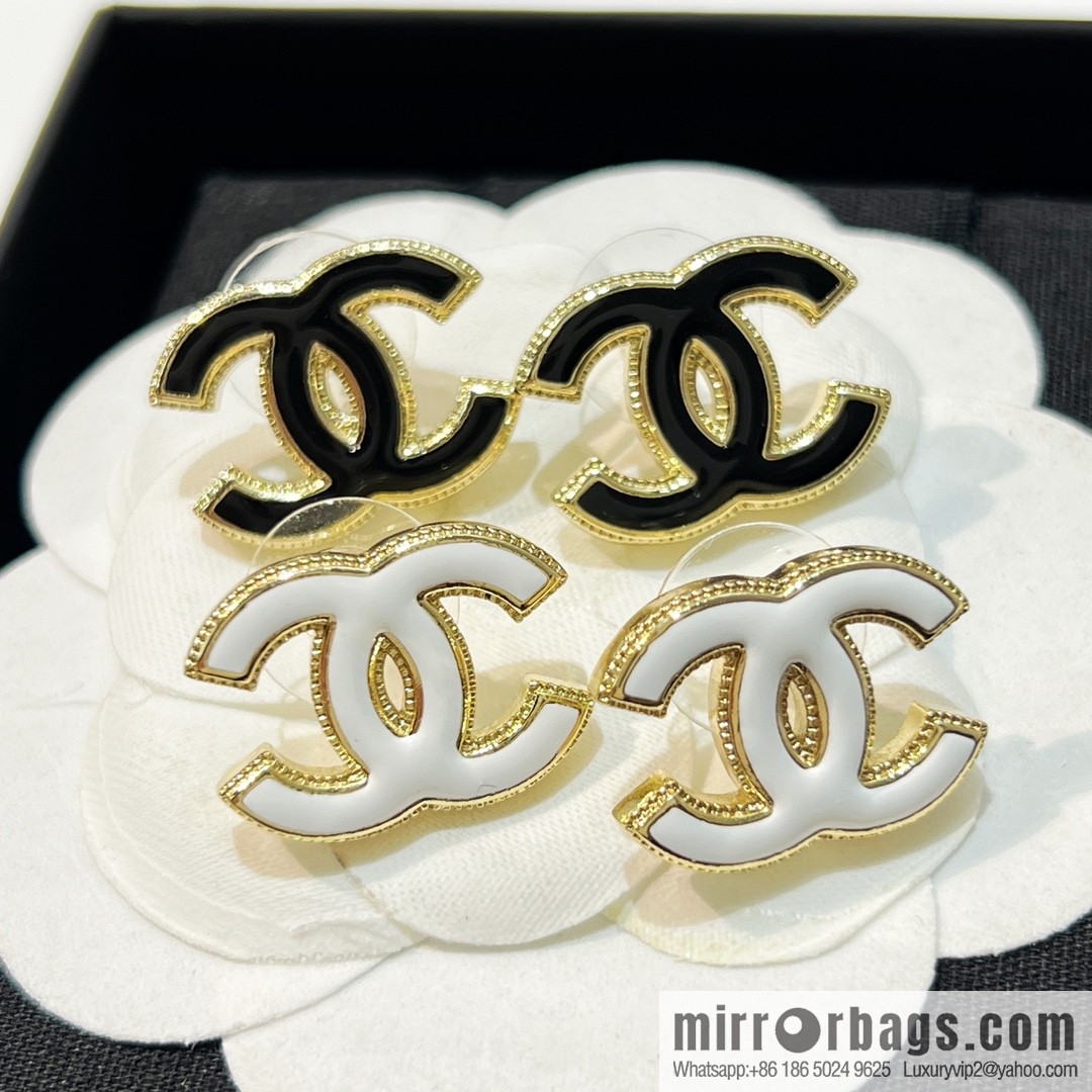 New ☑️ Chanel double c enamel oil drop black and white stud earrings