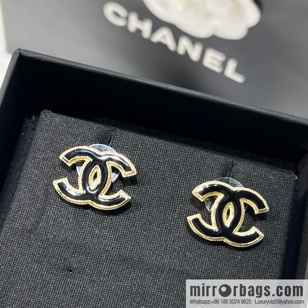 New ☑️ Chanel double c enamel oil drop black and white stud earrings
