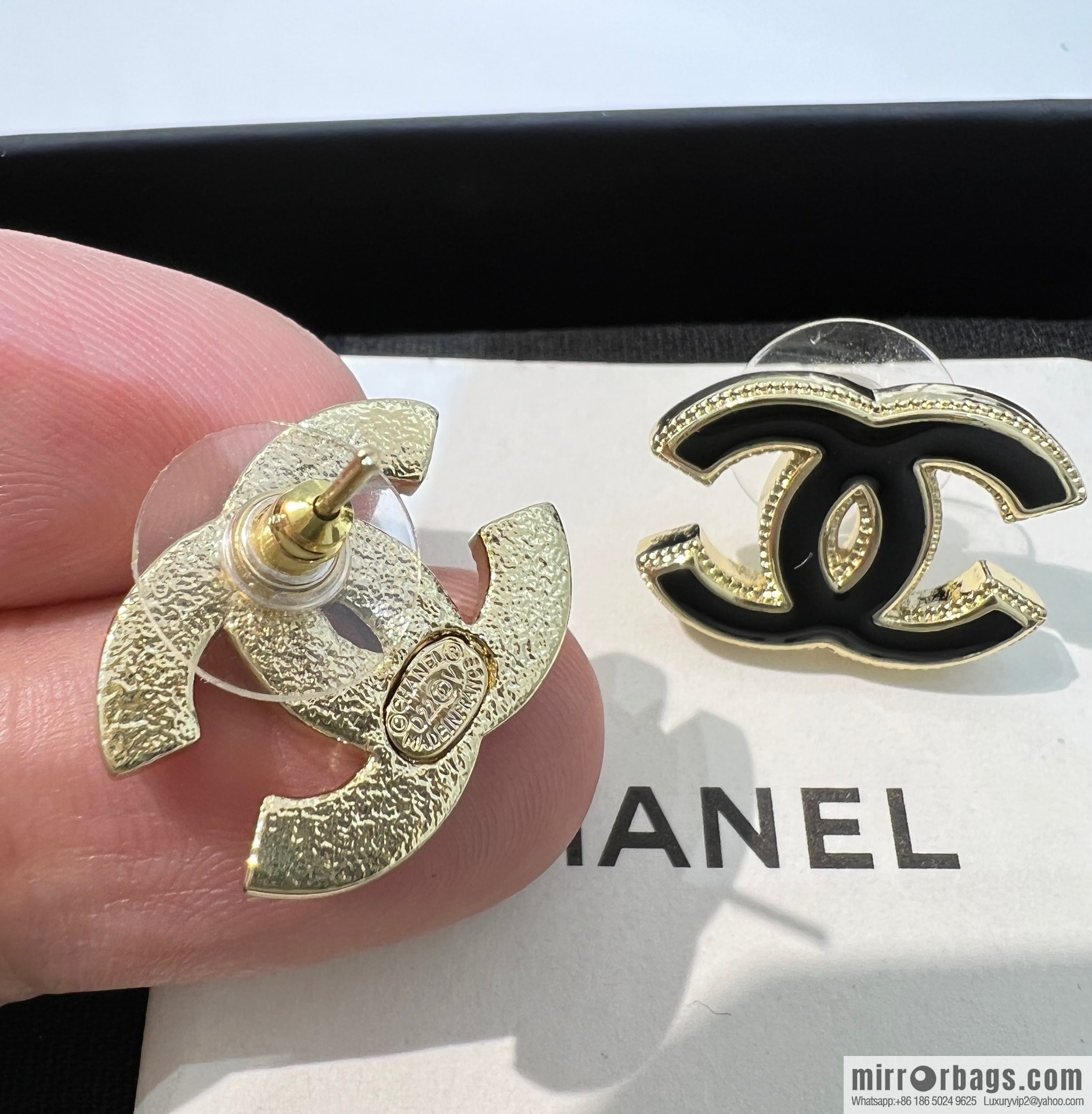 New ☑️ Chanel double c enamel oil drop black and white stud earrings