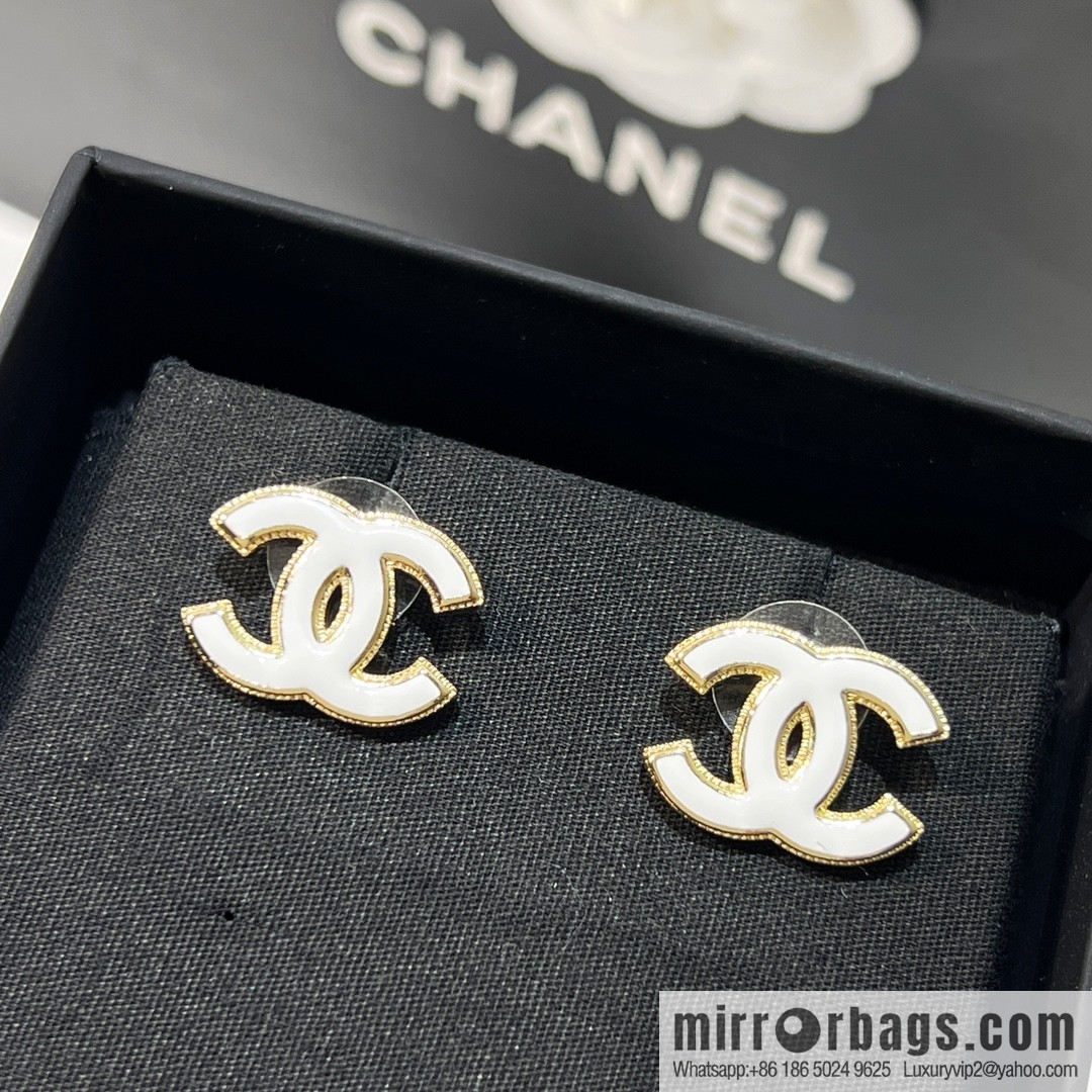 New ☑️ Chanel double c enamel oil drop black and white stud earrings
