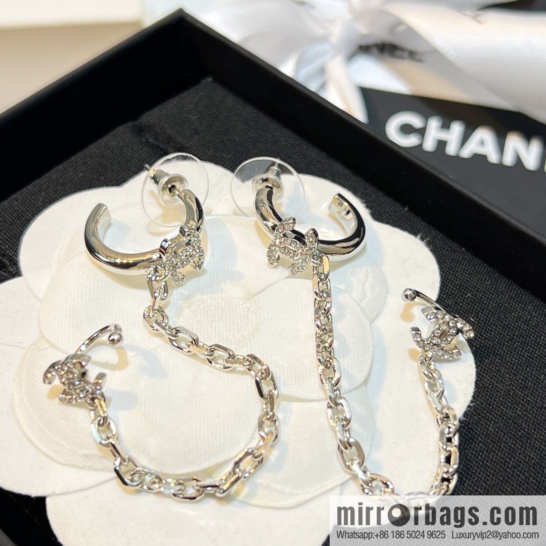 New ☑️ Chanel double c full diamond stud earclip