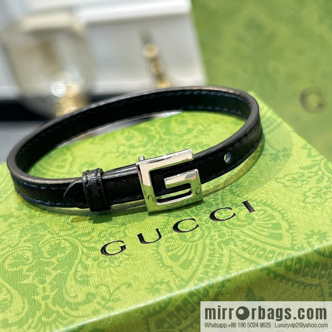 New Gucci Gucci letter leather bracelet