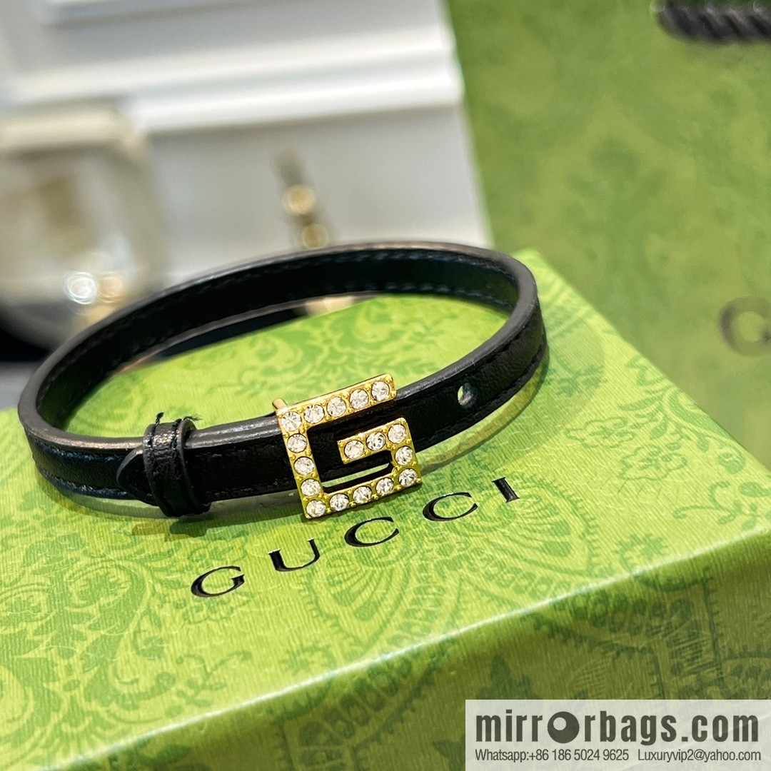 New Gucci Gucci letter leather bracelet
