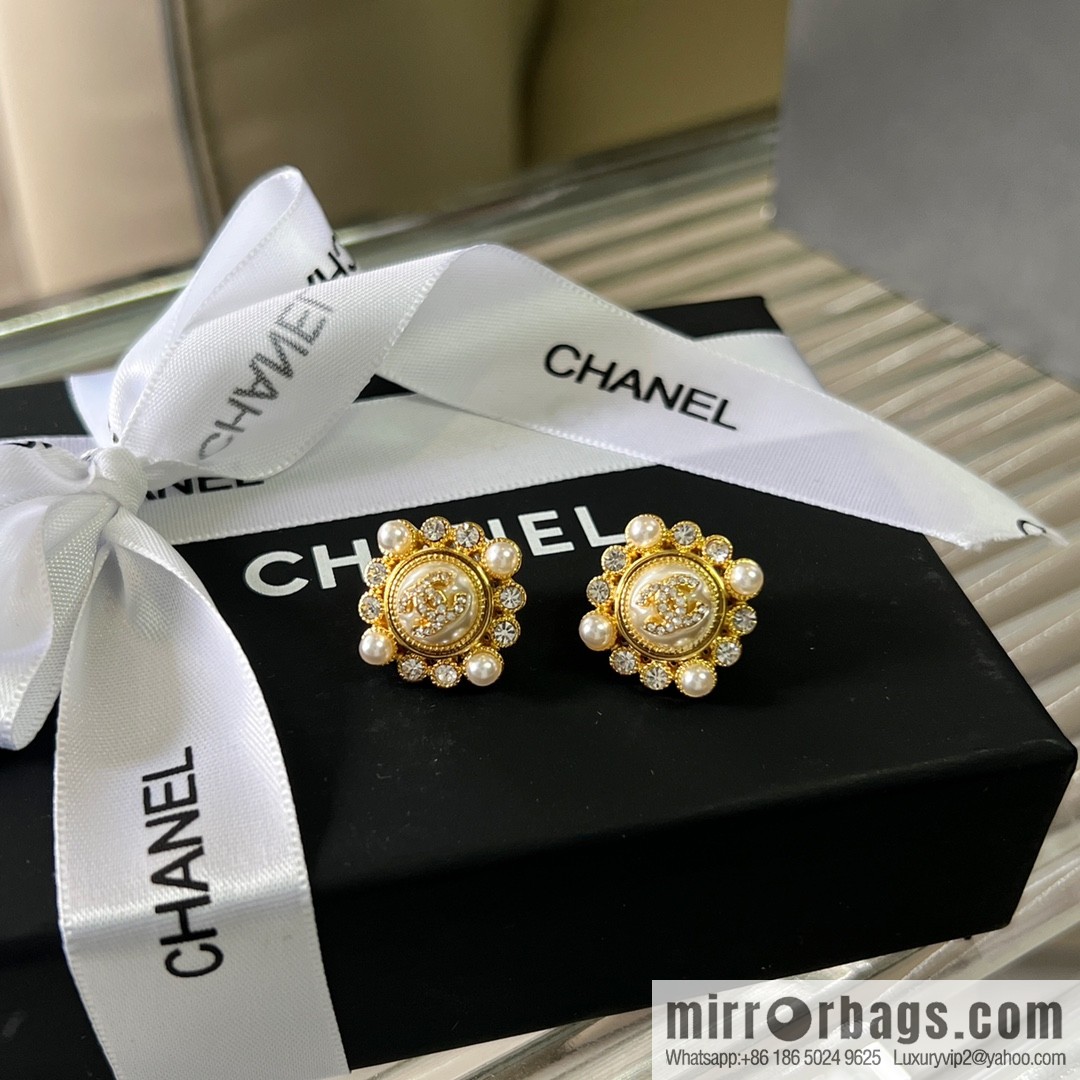 New ☑️ Chanel double c rhinestone pearl stud earrings